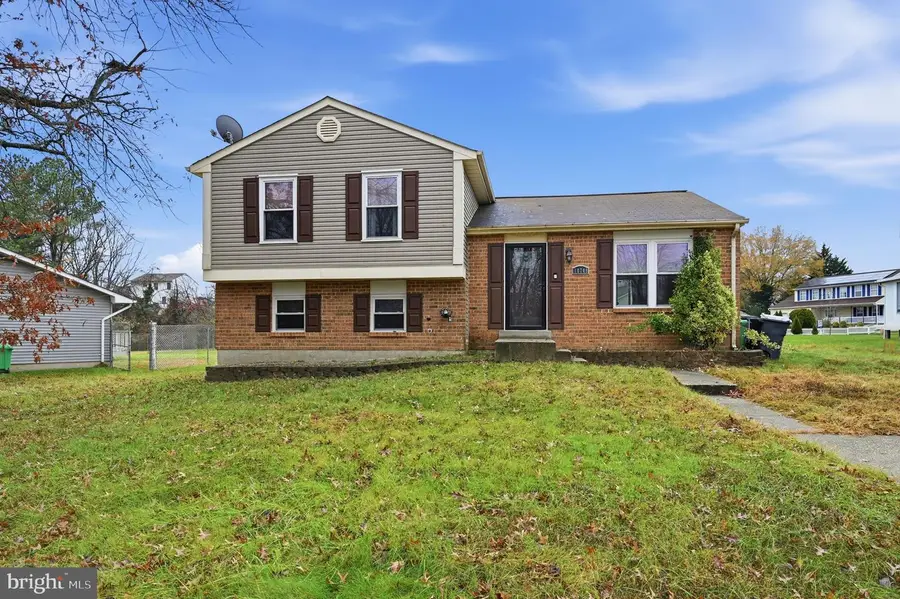 10748 Hollaway Dr, Upper Marlboro, MD 20772 - Image #2