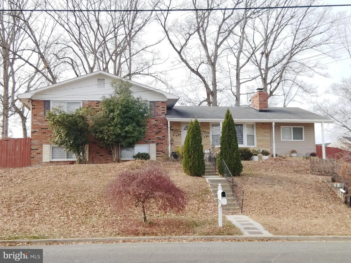 9601 Hale Dr, Clinton, MD 20735 - #1