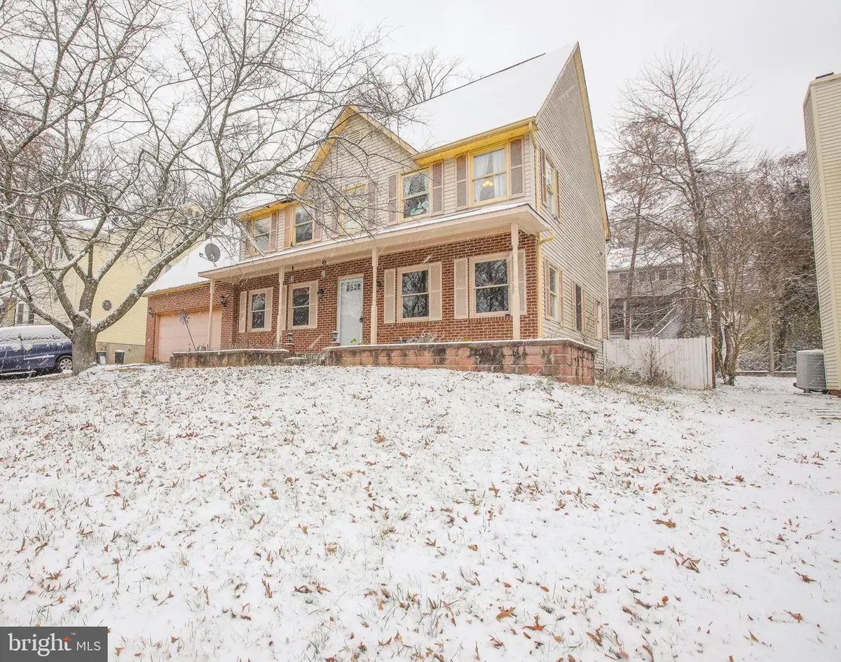 2804 Woodway Pl, Landover, MD 20785 - Image #1