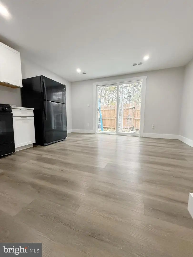 1805 Village Green Dr, Hyattsville, MD 20785 - Image #2