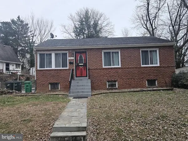 5911 Mustang Dr, RIVERDALE, MD 20737