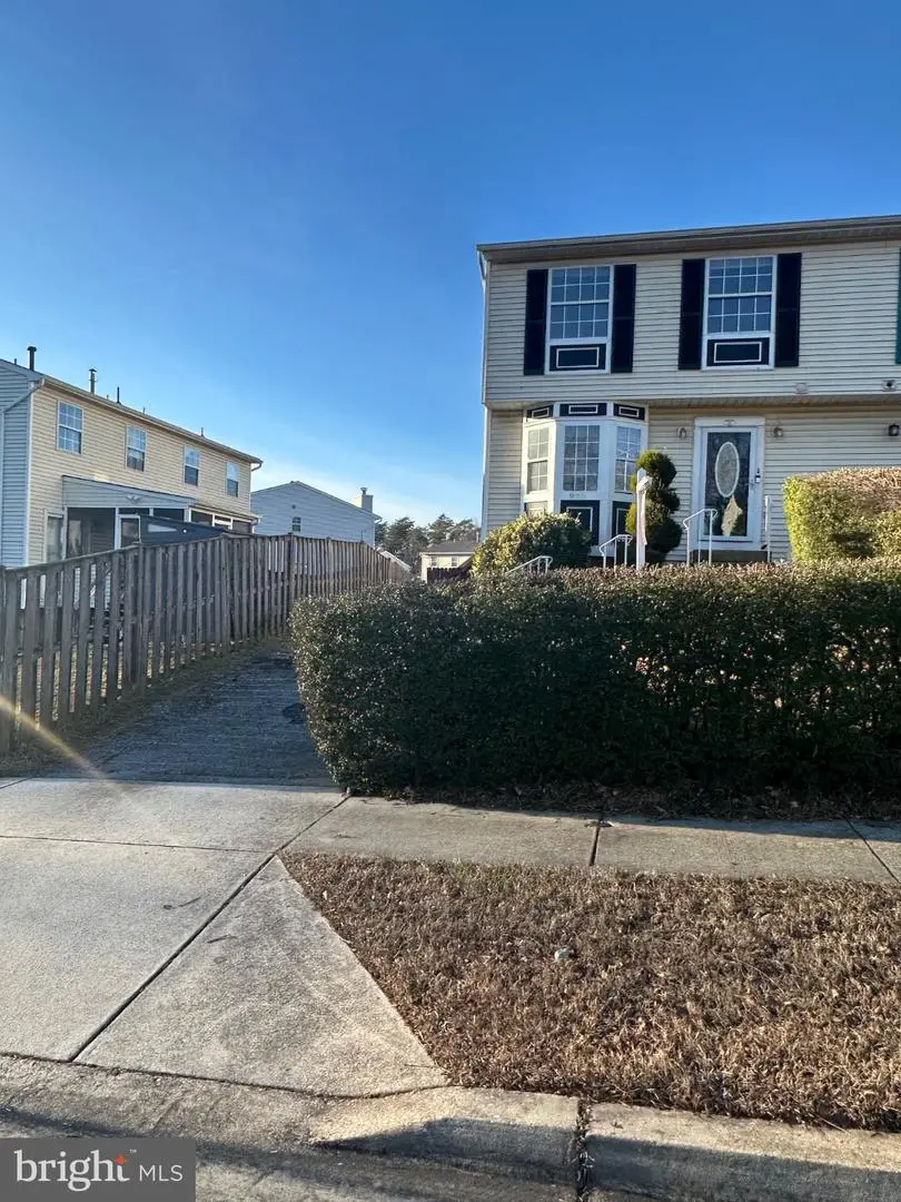 970 Central Hills Ln, Hyattsville, MD 20785 - Image #1