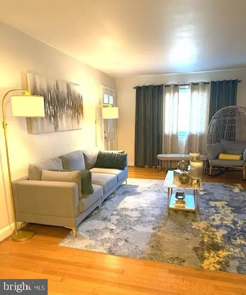 7211 Beltz Dr, District Heights, MD 20747 - Image #2