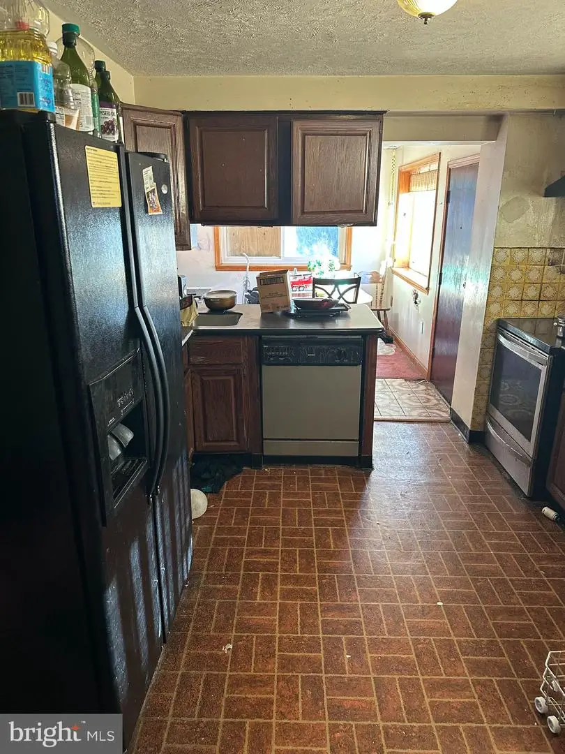 6117 Balfour Dr, Hyattsville, MD 20782 - Image #3