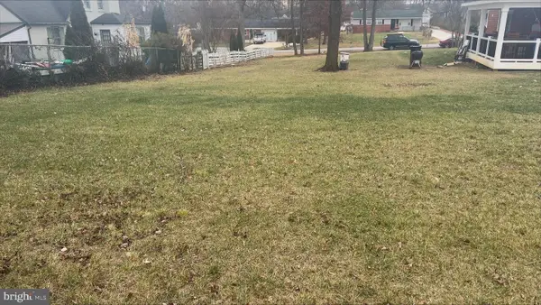 9524 Dubarry Ave, LANHAM, MD 20706