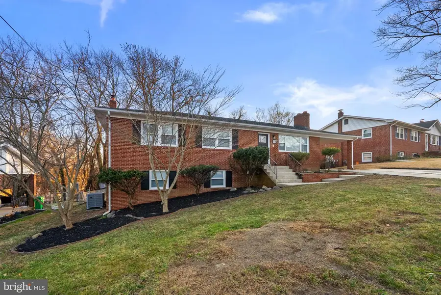 6917 Crafton Ln, Clinton, MD 20735 - Image #2