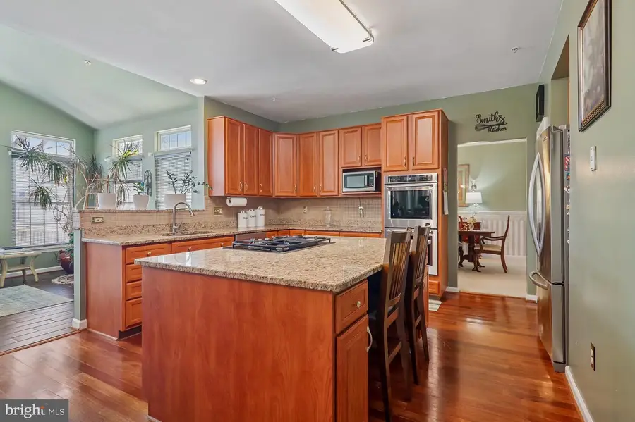 6908 Bitternut Ct, Fort Washington, MD 20744 - #2