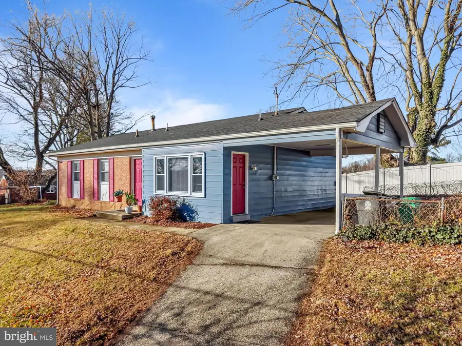 8111 Carey Branch Dr, Fort Washington, MD 20744 - #2