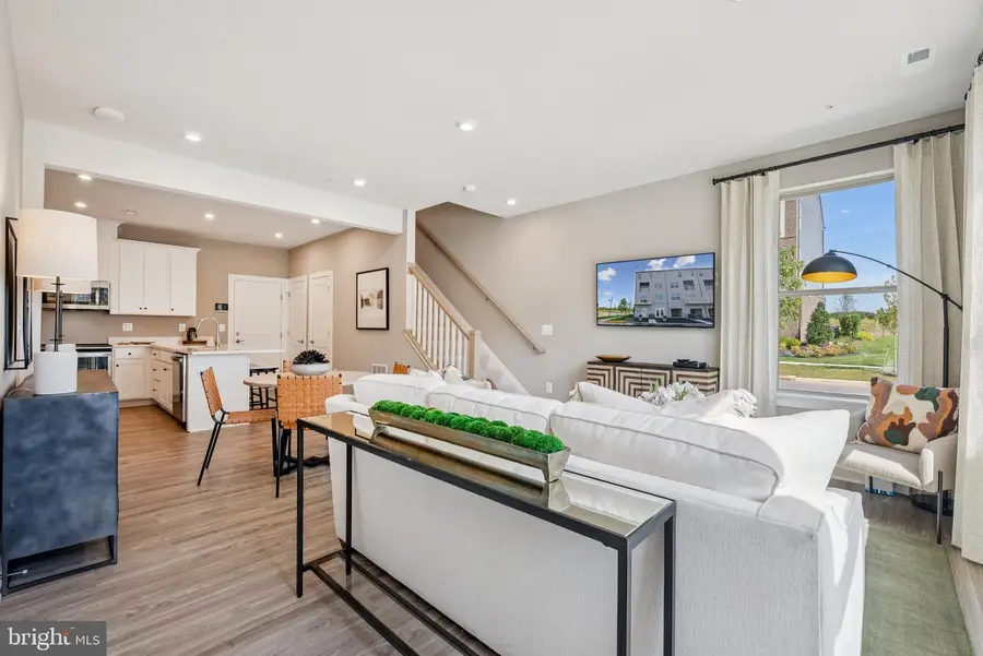 6711 Belcrest Rd, Hyattsville, MD 20782 - Image #3