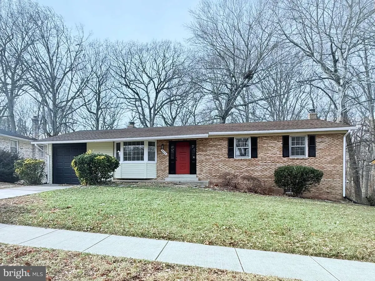 9808 Williamsburg Dr, Upper Marlboro, MD 20772 - Image #1