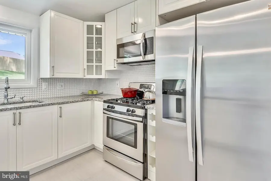 7422 Dominion Dr, Oxon Hill, MD 20745 - Image #3