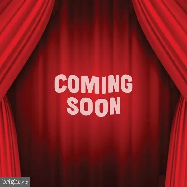 305 Cedar Ridge Dr, OXON HILL, MD 20745