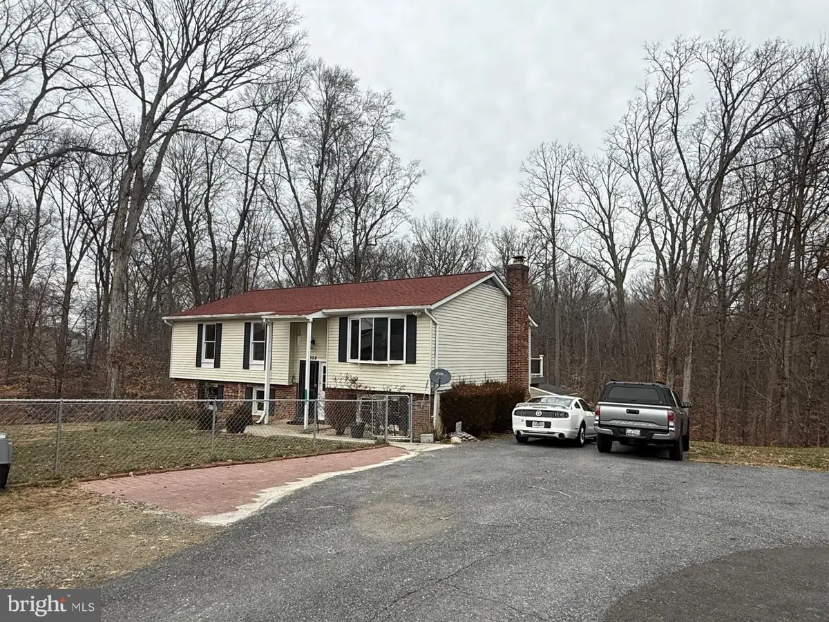 2308 Old Fort Hills Dr, Fort Washington, MD 20744 - Image #1