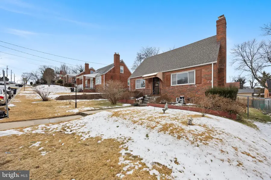 705 Somerset Pl, Hyattsville, MD 20783 - #3