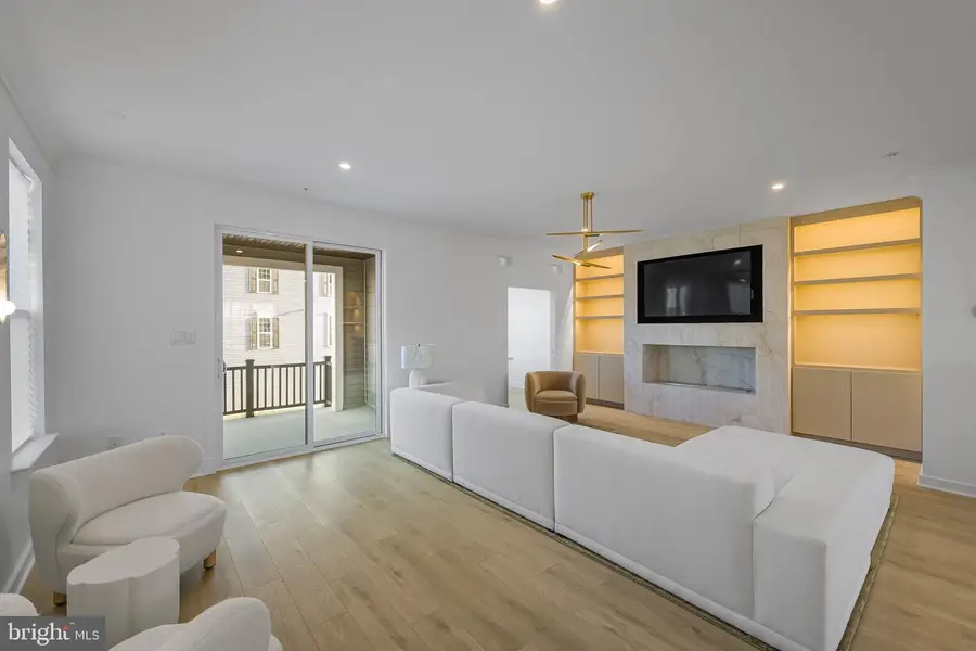 16013 Hyde Park Pl, Bowie, MD 20716 - Image #2