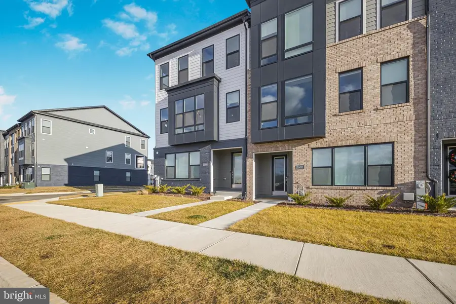 16013 Hyde Park Pl, Bowie, MD 20716 - Image #3