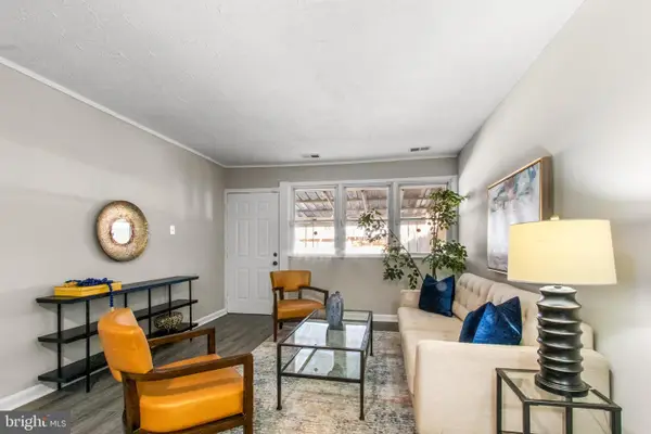 7736 Oxman Rd, LANDOVER, MD 20785