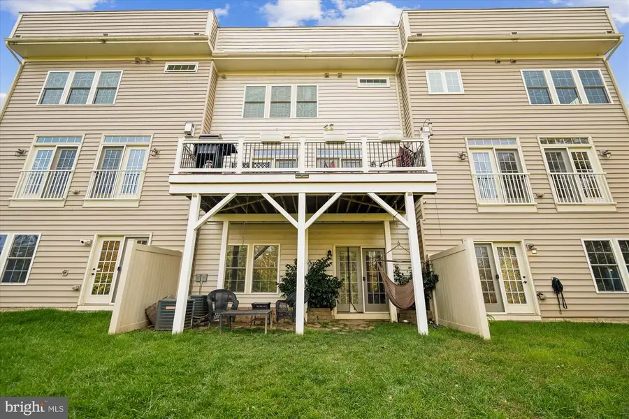5437 Stream Bank Ln, Greenbelt, MD 20770 - Image #2