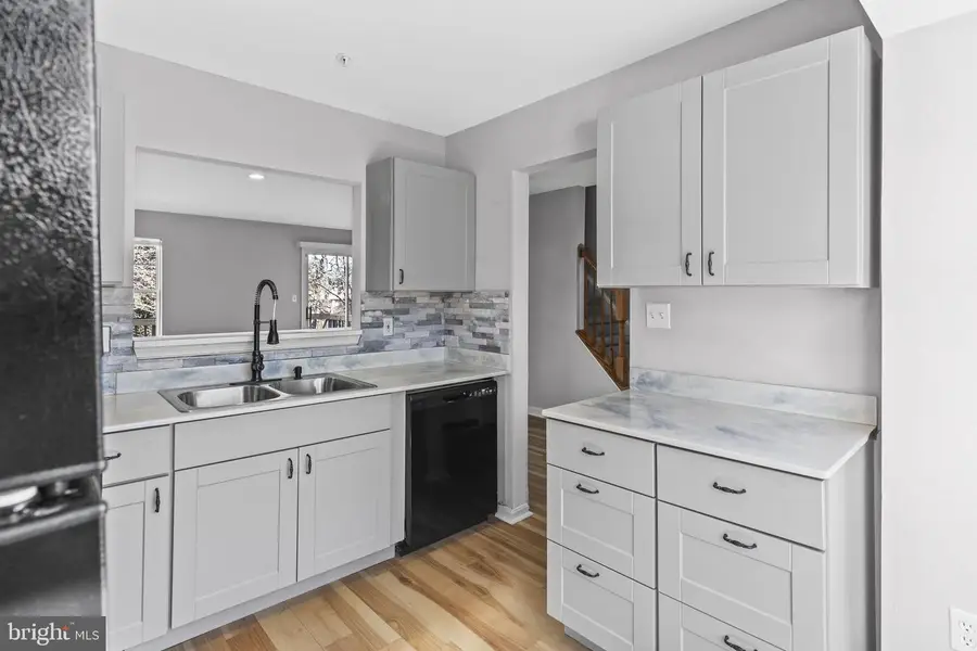 4655 Penzance Pl, Upper Marlboro, MD 20772 - Image #2