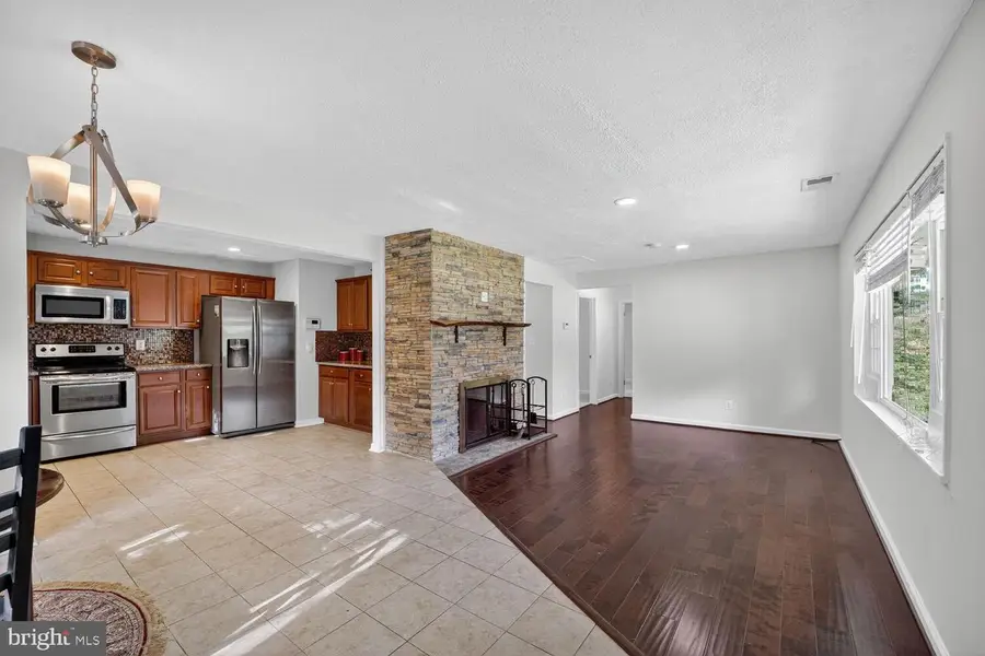 9410 Van Buren St, Lanham, MD 20706 - Image #3