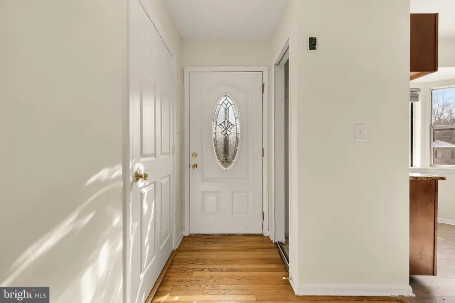 970 Central Hills Ln, Hyattsville, MD 20785 - #3