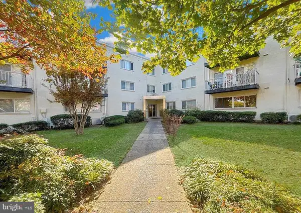 1005 Chillum Rd #207, HYATTSVILLE, MD 20782