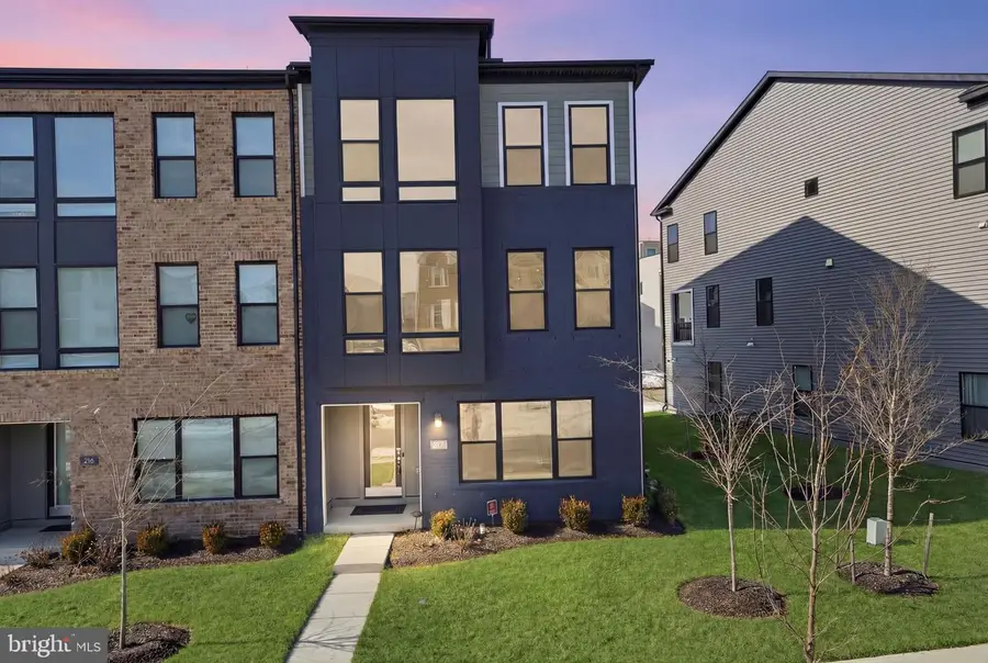 217 Summit Point Blvd, Bowie, MD 20716 - #3