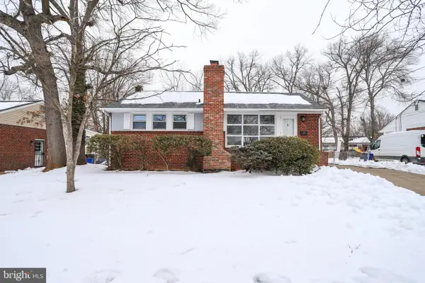 8124 Gavin St, HYATTSVILLE, MD 20784