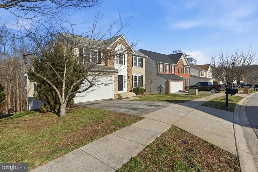 7102 Starboard Dr, District Heights, MD 20747 - Image #2