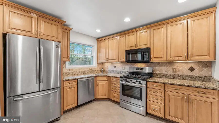 1903 Fenwood Ave, Oxon Hill, MD 20745 - #2