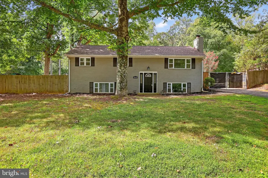 3515 Lumar Dr, Fort Washington, MD 20744 - Image #2