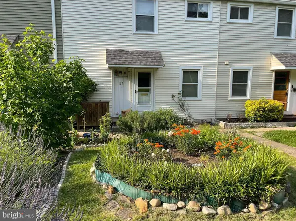 8-l Southway, GREENBELT, MD 20770