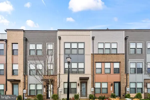 5611 Alpha Ridge Ave, HYATTSVILLE, MD 20782