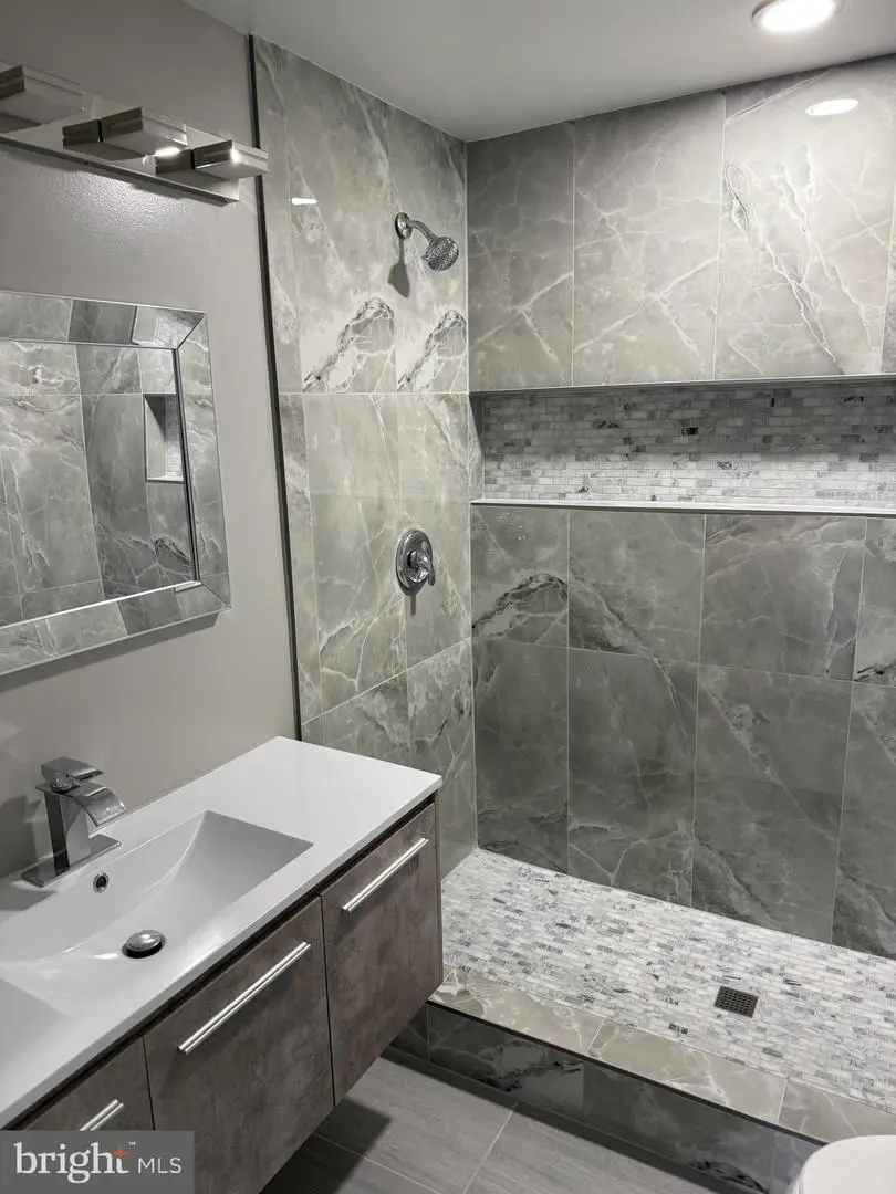 6006 Riverside Dr, Riverdale, MD 20737 - #2