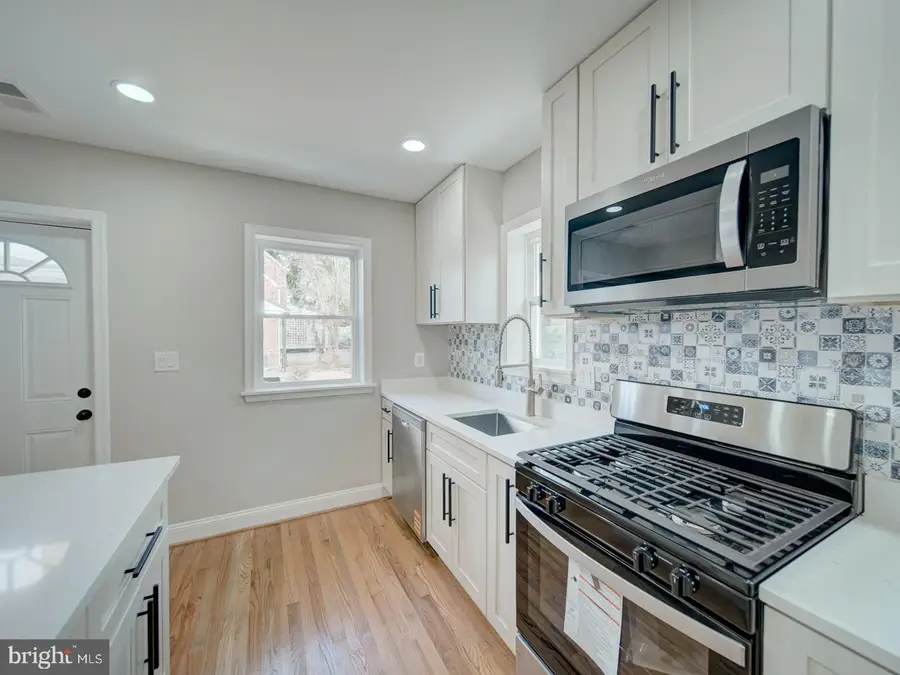 6211 42nd Ave, Hyattsville, MD 20781 - #3