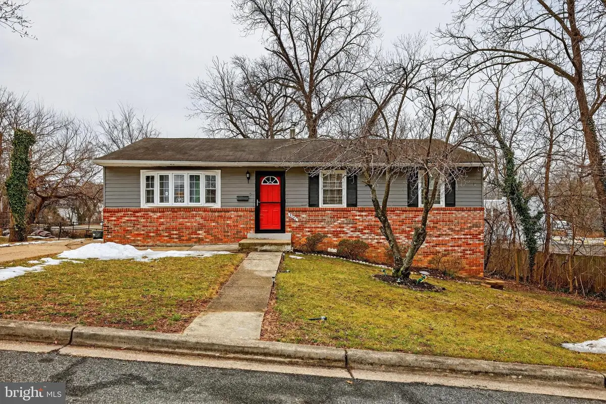5707 Coolidge St, Capitol Heights, MD 20743 - #1