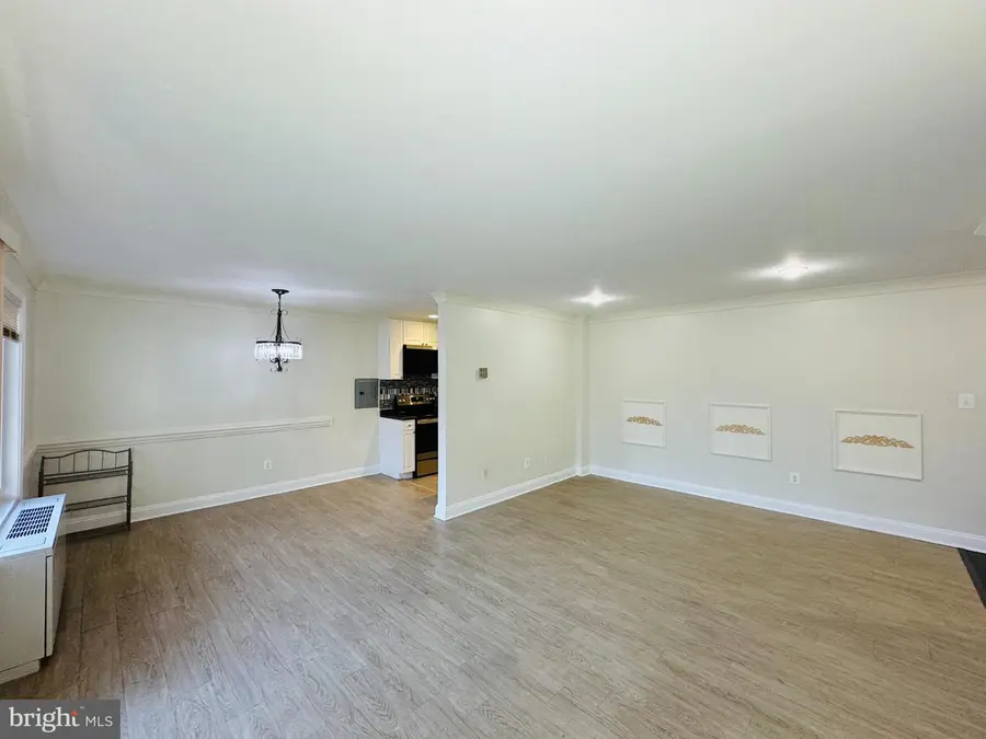 5601 Parker House Ter #211, Hyattsville, MD 20782 - #3
