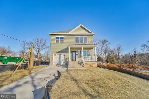 9208 4th St, LANHAM, MD 20706