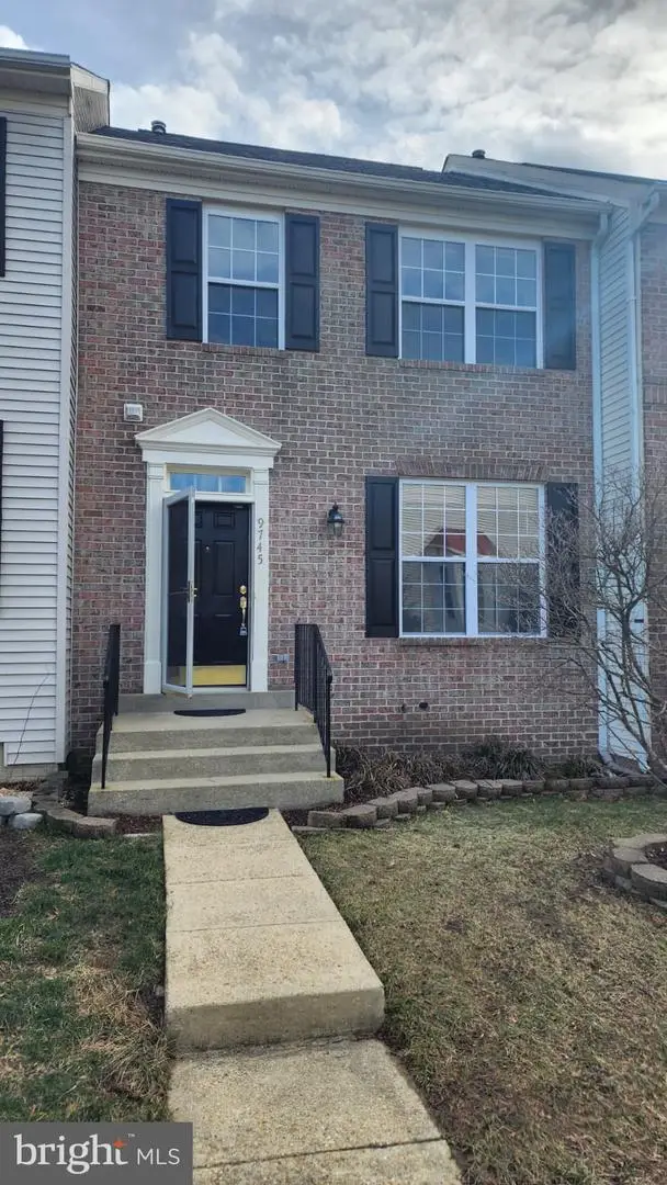 9745 Quiet Brook Ln, Clinton, MD 20735 - #2