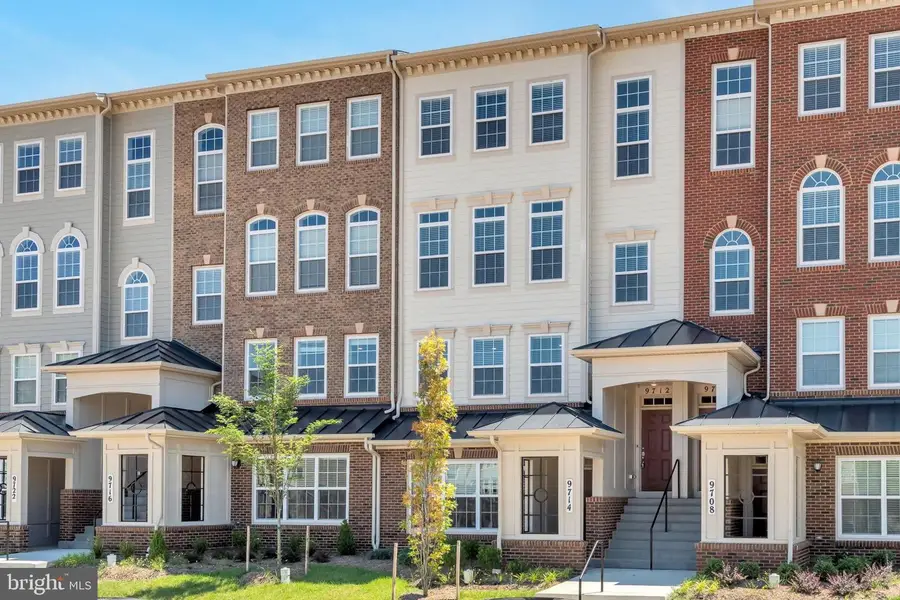 9712 Vang Dr, Lanham, MD 20706 - #2