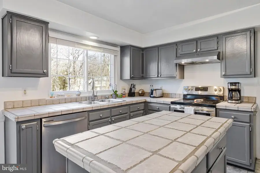 708 Rufford Ct, Accokeek, MD 20607 - #2