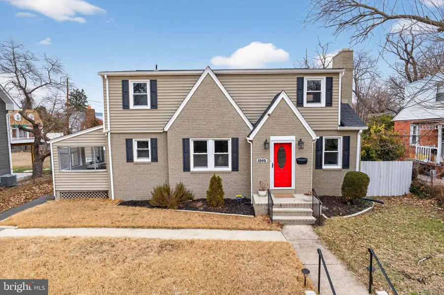 1202 Parker Ave, Hyattsville, MD 20782 - #2