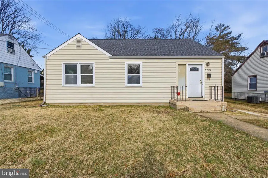 3704 Oliver St, Hyattsville, MD 20782 - #2
