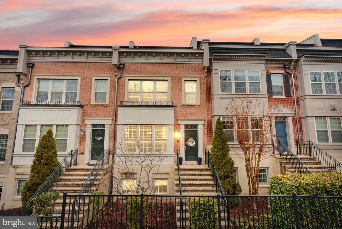 517 Overlook Park Dr #47, Oxon Hill, MD 20745 - #1