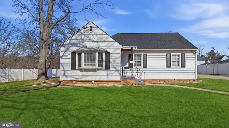 1211 Snowden Pl, Laurel, MD 20707 - #2