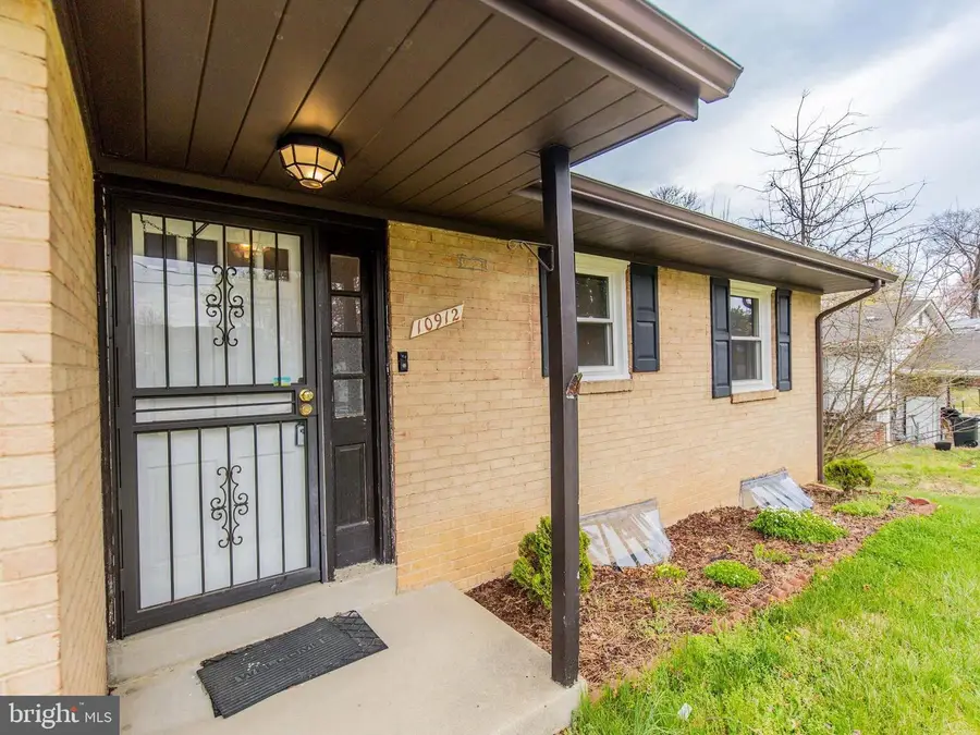 10912 Phillips Dr, Upper Marlboro, MD 20772 - #3