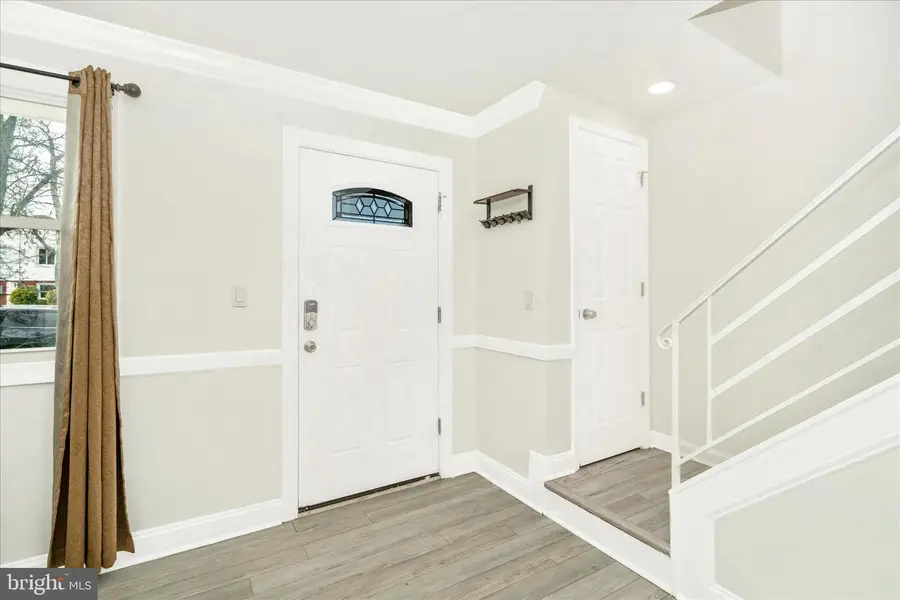 8300 Larchwood St, Hyattsville, MD 20784 - #2