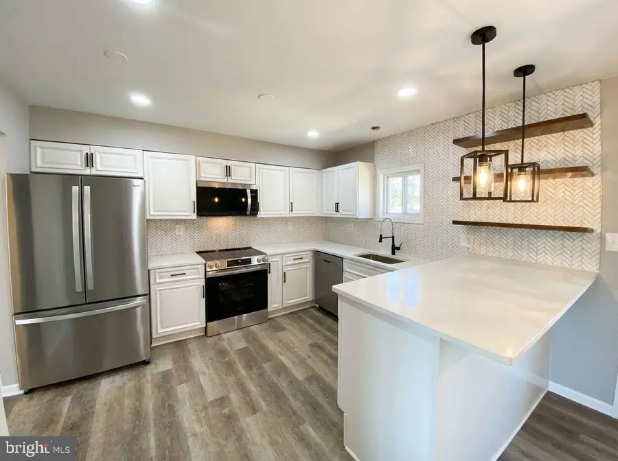 6018 Woodland Ln, Clinton, MD 20735 - #2