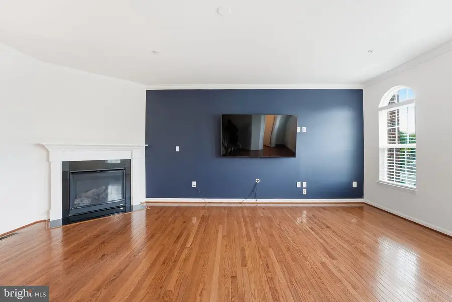 607 Waveland Ave, Capitol Heights, MD 20743 - #2