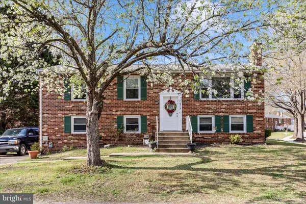 11913 Birchview Dr, CLINTON, MD 20735